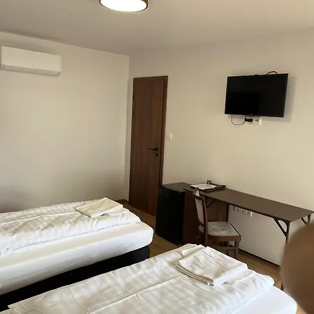 Luna Vendeghaz Székesfehérvár