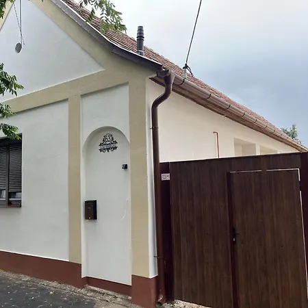 Luna Vendeghaz Székesfehérvár