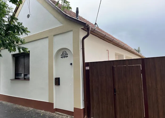 Luna Vendeghaz Székesfehérvár